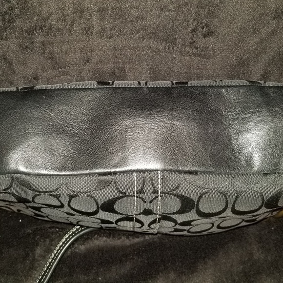 COACH HANDBAG - Picture 6 of 6